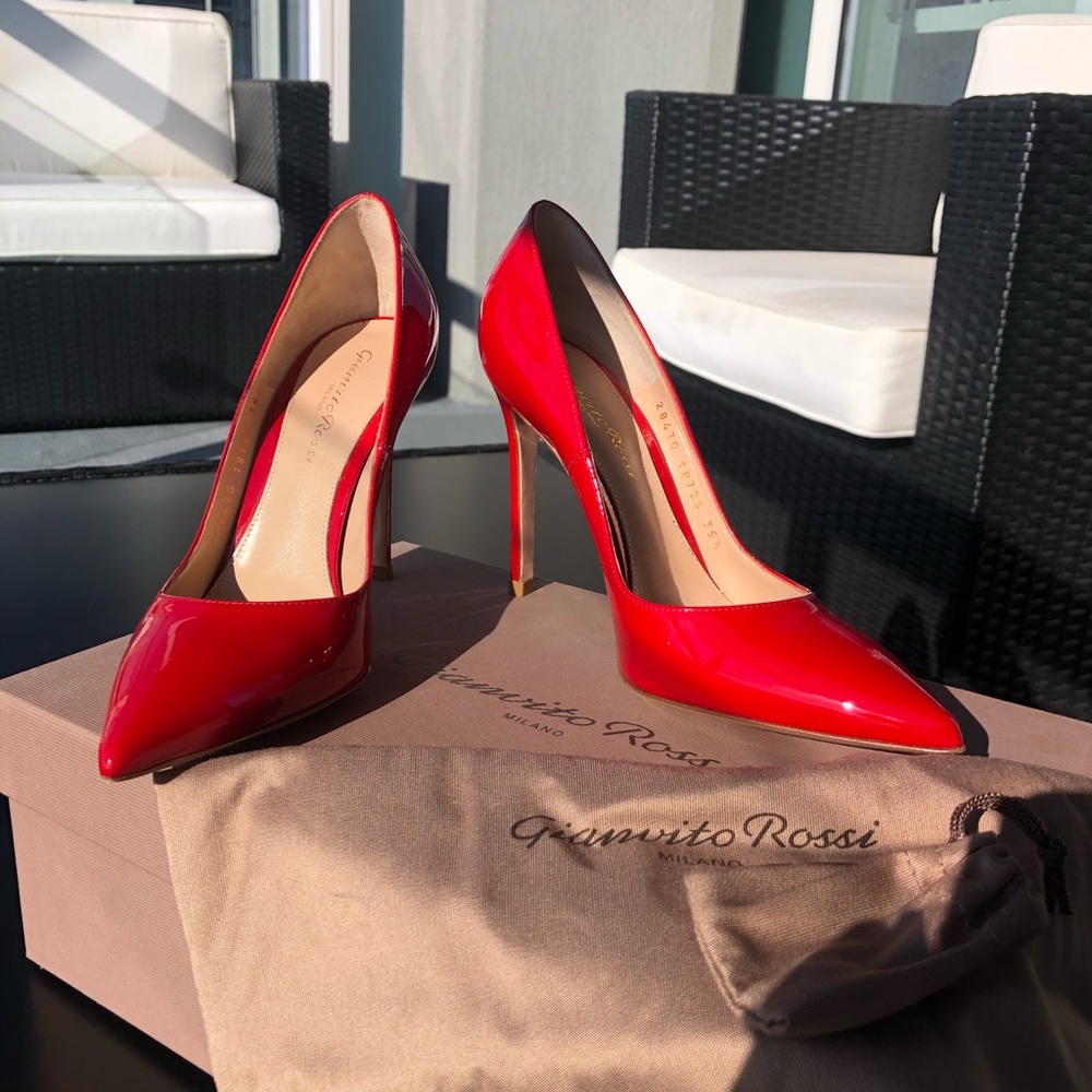 GIANVITO ROSSI PATENT RED PUMPS - Picture 3 of 5